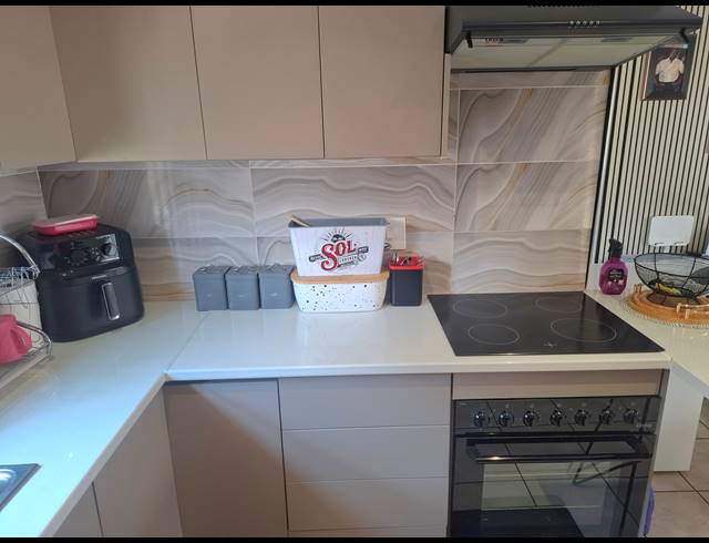 2 BEDROOM HOUSE FOR SALE IN GLEN HARVIE